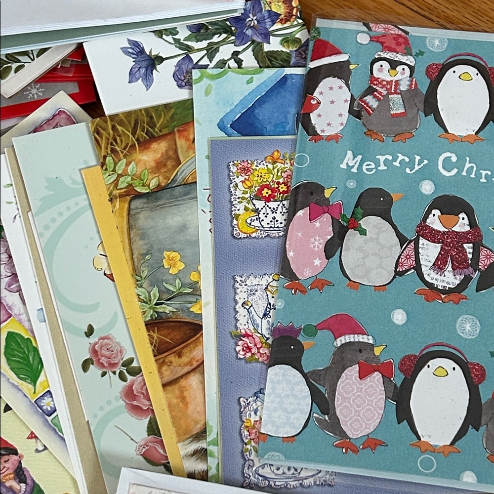 Assorted Greeting Cards Collection - Picture 4 of 7